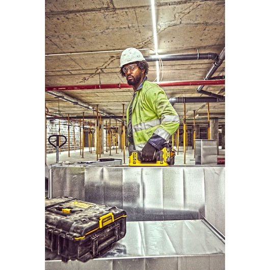 DCE590N-XJ - DEWALT 18V XR Vakuum-Heber Basisvariante