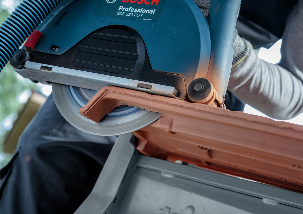 Bosch EXPERT Multi Material Diamanttrennscheiben, 230x22,23x2,4x15 mm