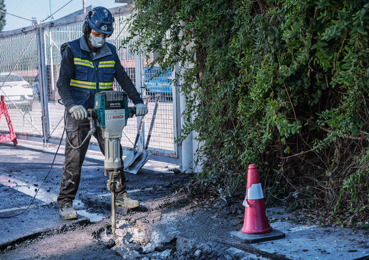 Bosch PRO HEX 28-4C Spitzmeißel, 400 mm