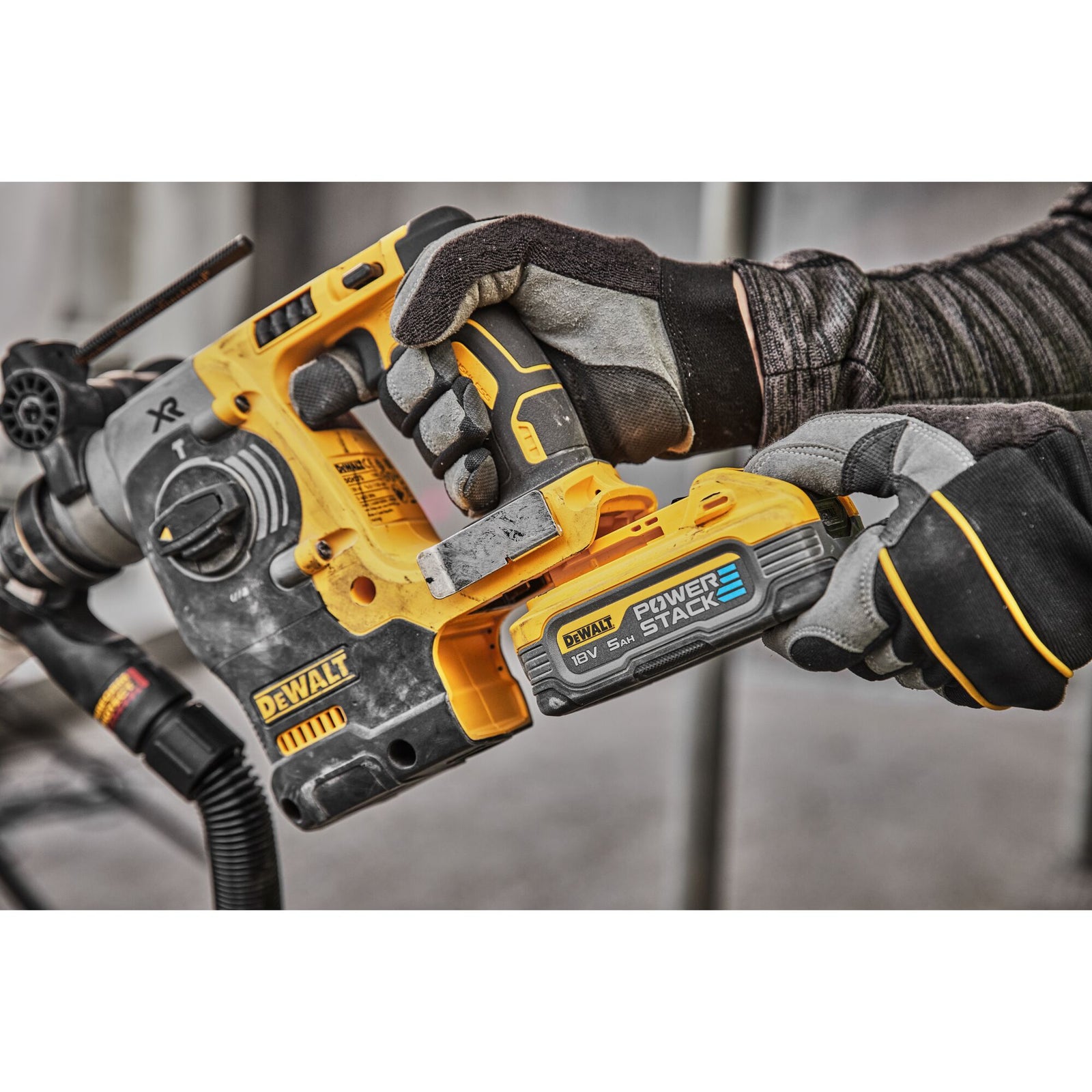 DCH273H2T-QW - Akku-Kombihammer 18V/5Ah SDS-plus