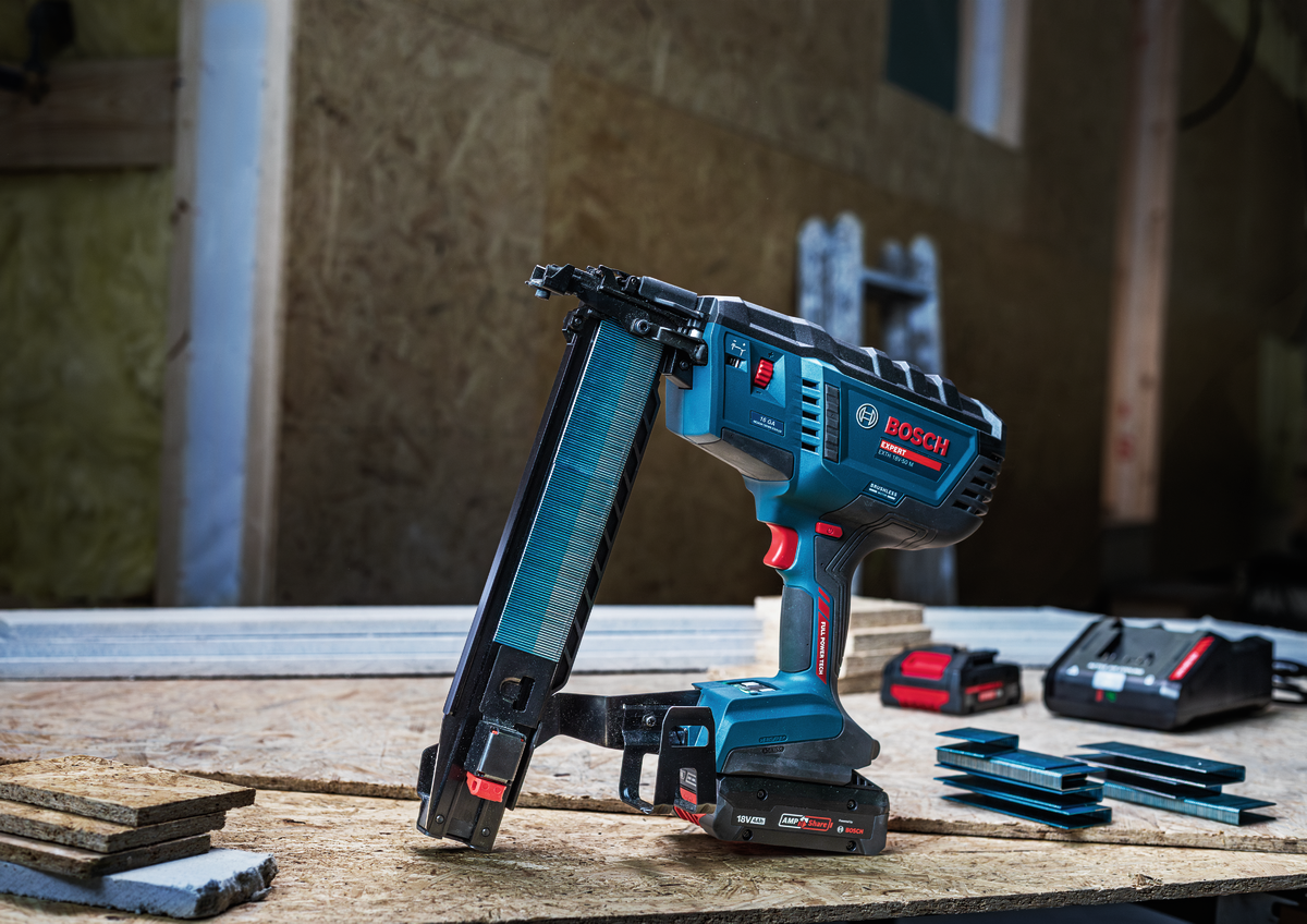 Akku-Holzklammerer EXPERT EXTH18V-50M - MELTEC GmbH