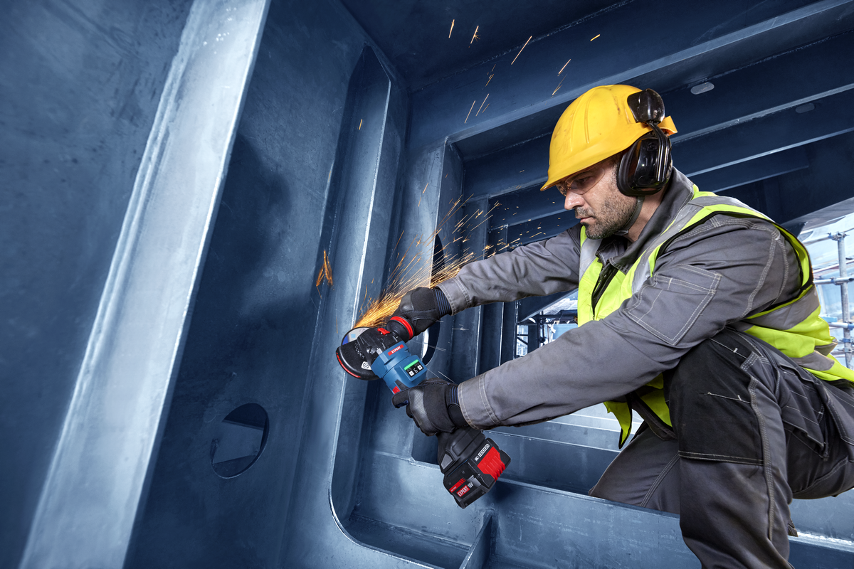 Bosch EXPERT Winkelschleifer 18V-15PS - MELTEC GmbH