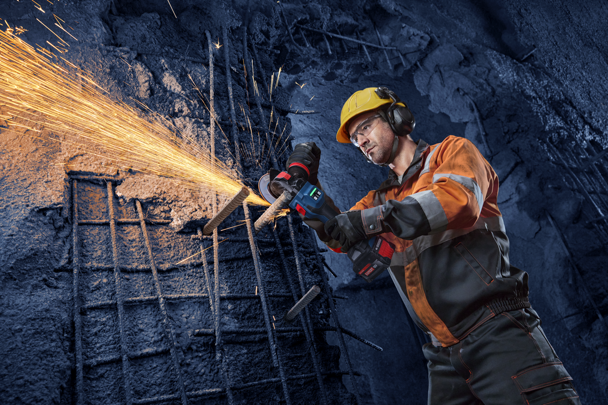 Bosch EXPERT Akku-Winkelschleifer mit X-LOCK 18V-15S - MELTEC GmbH