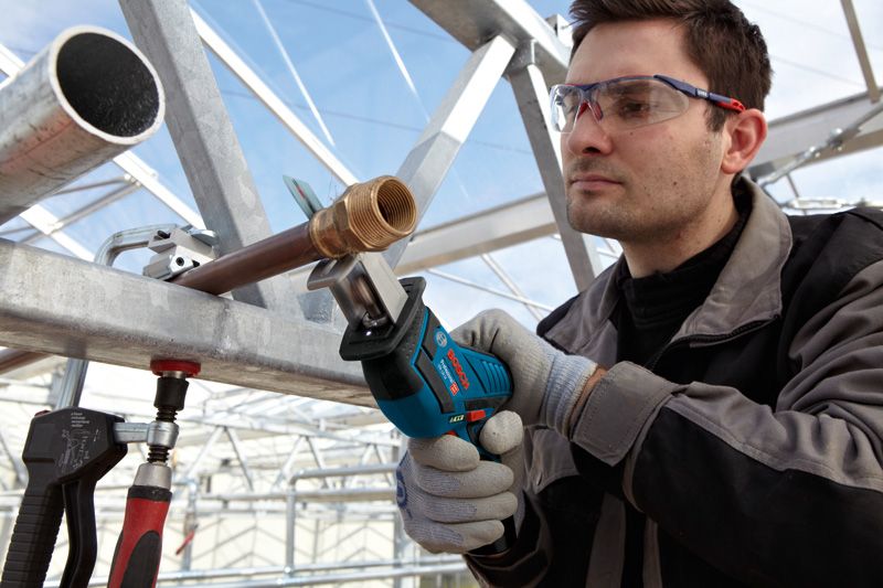 GSA 12V-14 Professional Akku-Säbelsäge in L-BOXX 102 mit 2 x Akku 3,0 Ah, Säbelsägeblatt