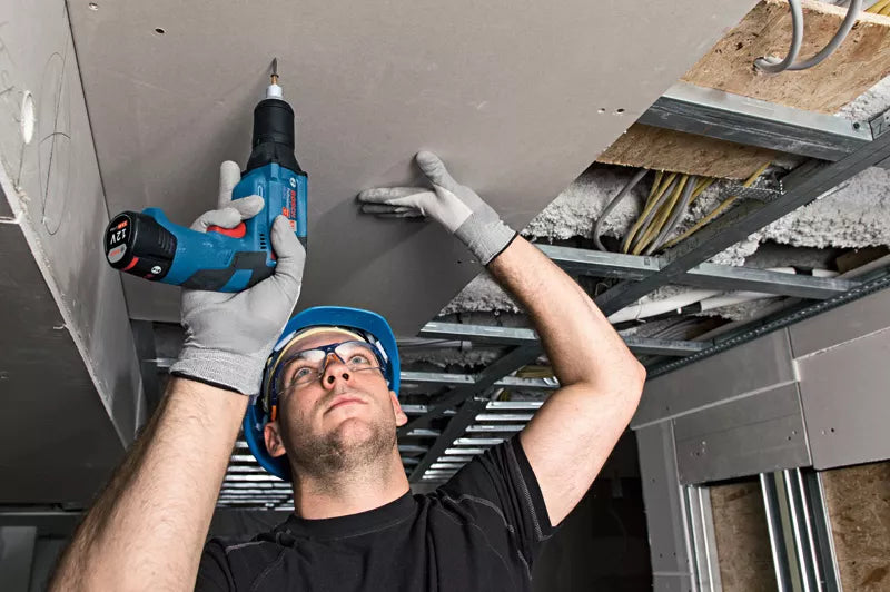 GTB 12V-11 Professional Akku-Trockenbauschrauber in Kartonschachtel mit 1 x Schrauberbit PH 2