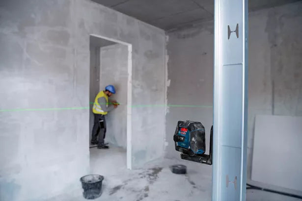 GLL 2-15 G Professional Linienlaser im Handwerkerkoffer mit 4 x Batterie (AA), Universalhalterung LB 10 und Deckenklemme