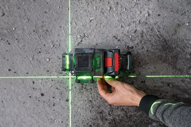 GLL 18V-120-33 CG Professional Linienlaser in L-BOXX 136 mit 1 x Li-Ion-Akku ProCORE18V 4.0Ah, Laser-Zieltafel