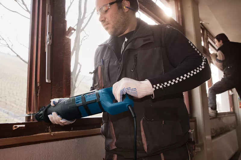 GSA 1300 PCE Professional Säbelsäge im Handwerkerkoffer mit Säbelsägeblatt