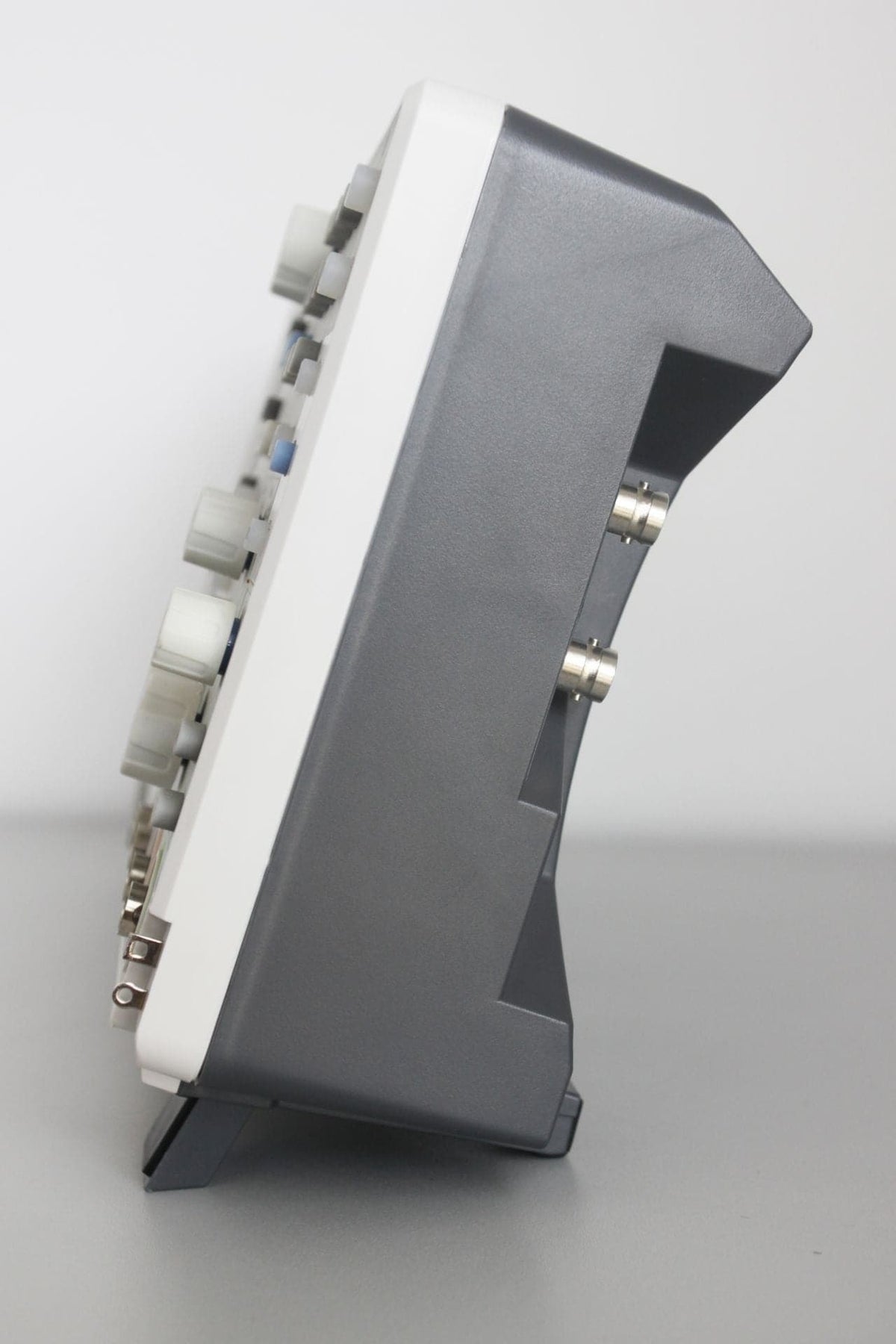 P 1370 - 60 MHz/4 CH ~ 1 GS/s ~ Digital Oszilloskop mit Touch Screen, DMM, Decoder, VGA - MELTEC GmbH