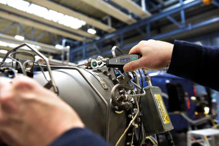 Elektronischer Drehmomentschlüssel SENSOTORK® mit fest eingebauter Feinzahnknarre Nr. 701/2 - MELTEC GmbH